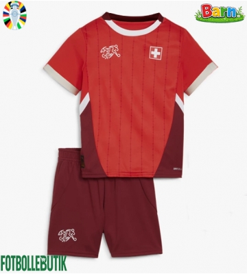 Schweiz Hemmaställ Barn EM 2024 Kortärmad (+ Korta byxor)